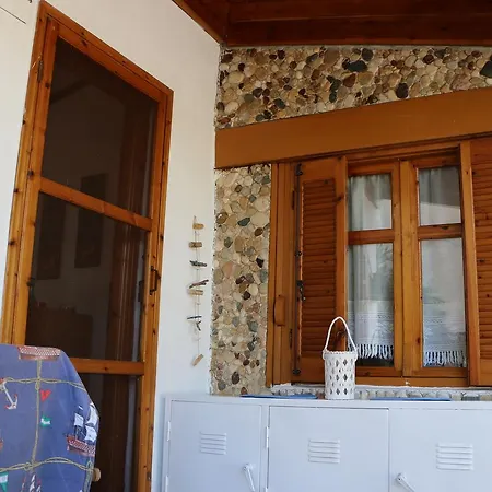 Hébergement de vacances Tzitzikia House *